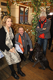 Extra aus Berlin angereist: Hans Reiner Schroder mit Frau Katerina (©Foto:Martin Schmitz)